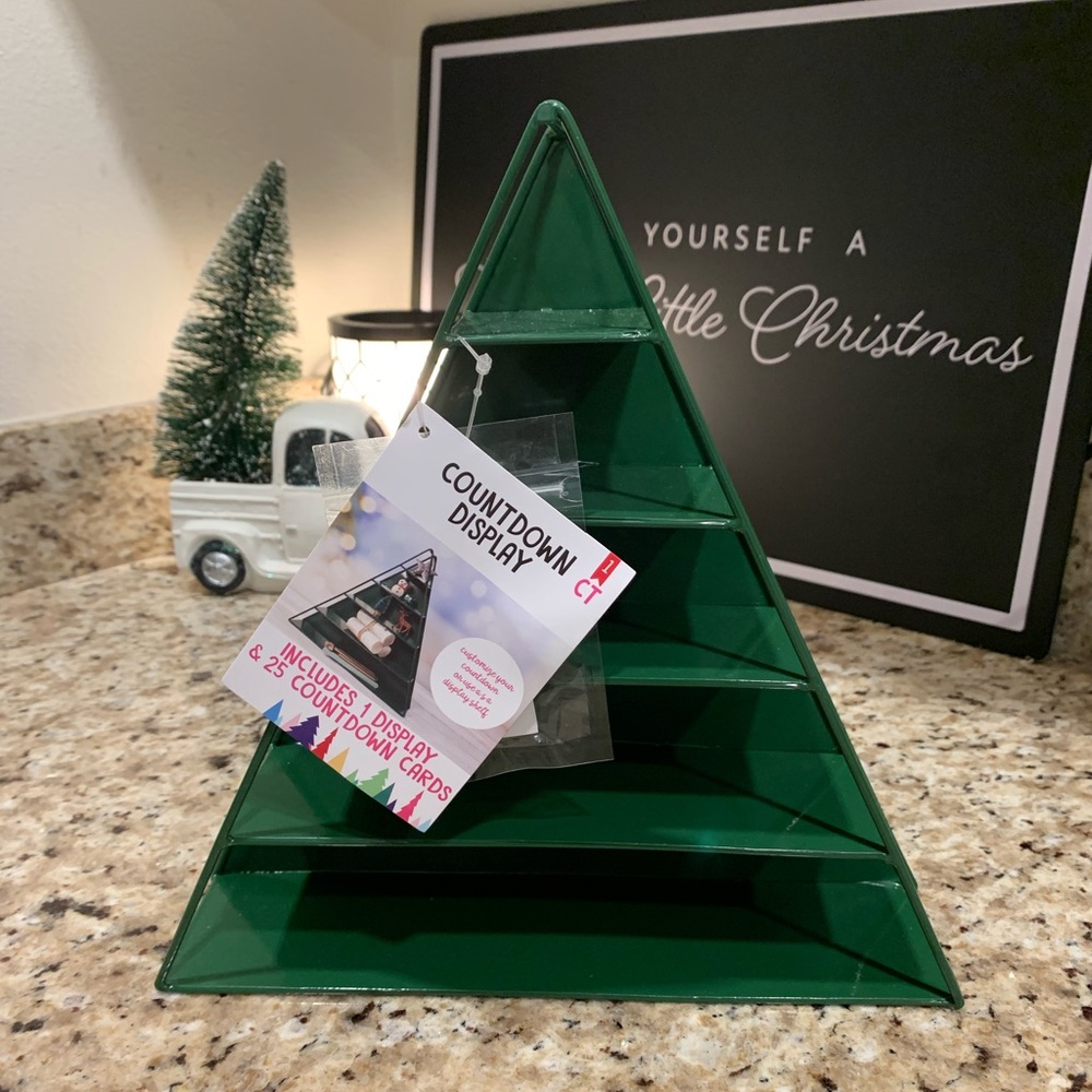 Target Metal Christmas Tree Countdown Display